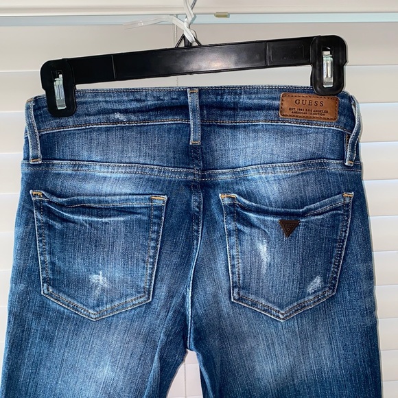 NEVER WORN GUESS SKINNY JEANS - Picture 2 of 4